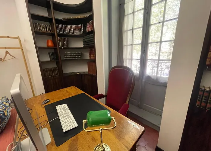 אכסניה Le Palace, קרקסון