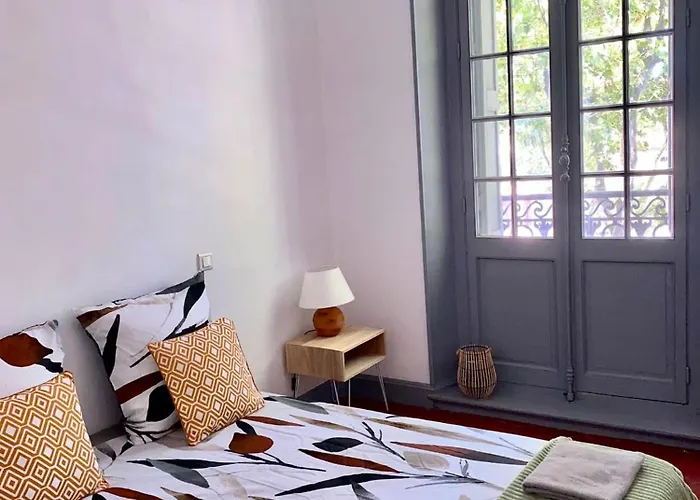 Le Palace, אכסניה קרקסון